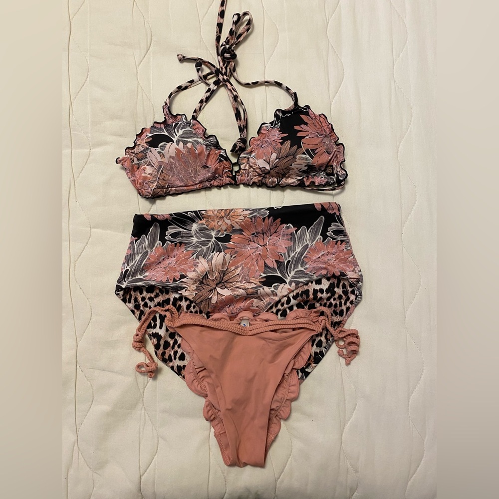 La Vien Rose reversible swim suit with additional bottom.